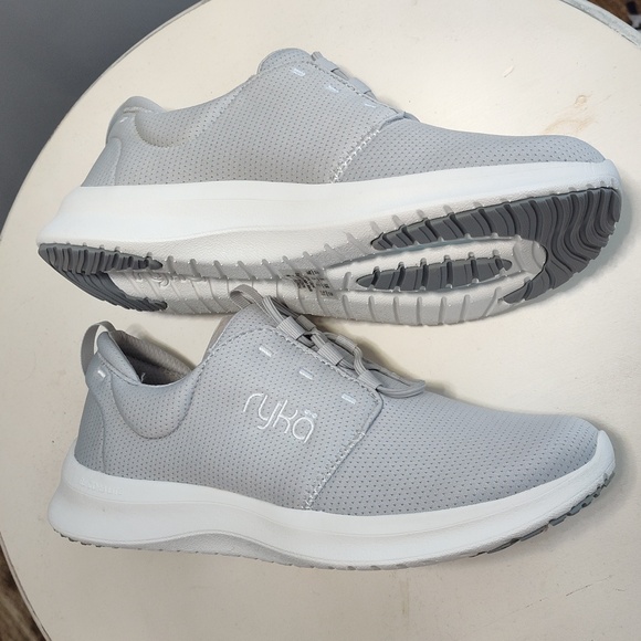 Ryka Sneakers 7w - Picture 2 of 7